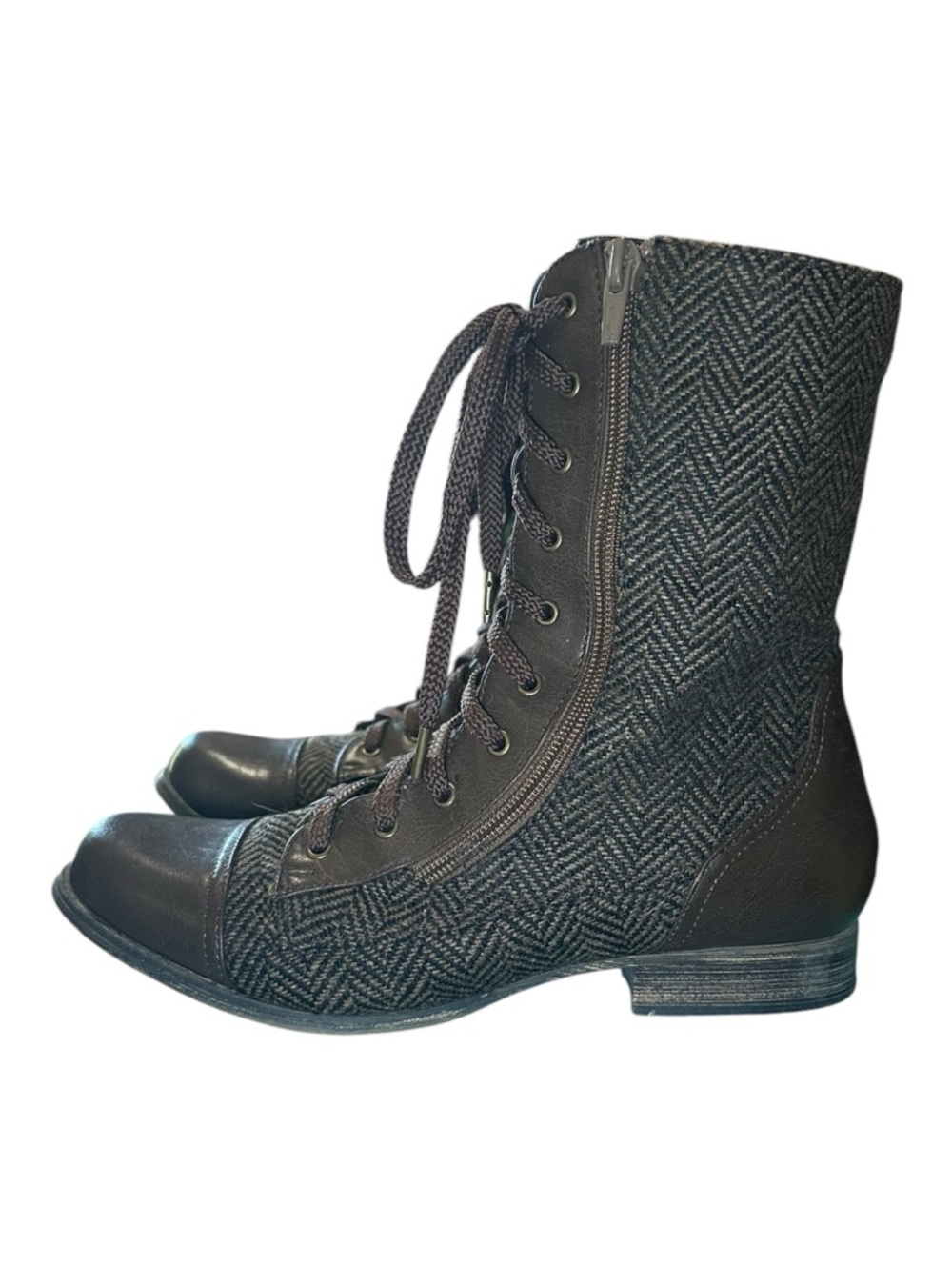 Mixx Shuz Bobby Herringbone Lace-Up Boots